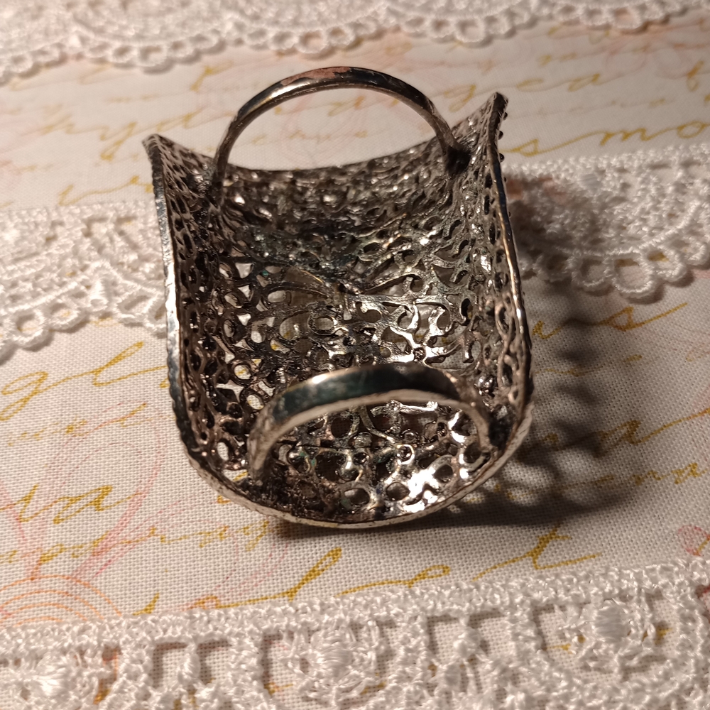 Vintage Filigree Scarf Ring - Picture 5 of 10